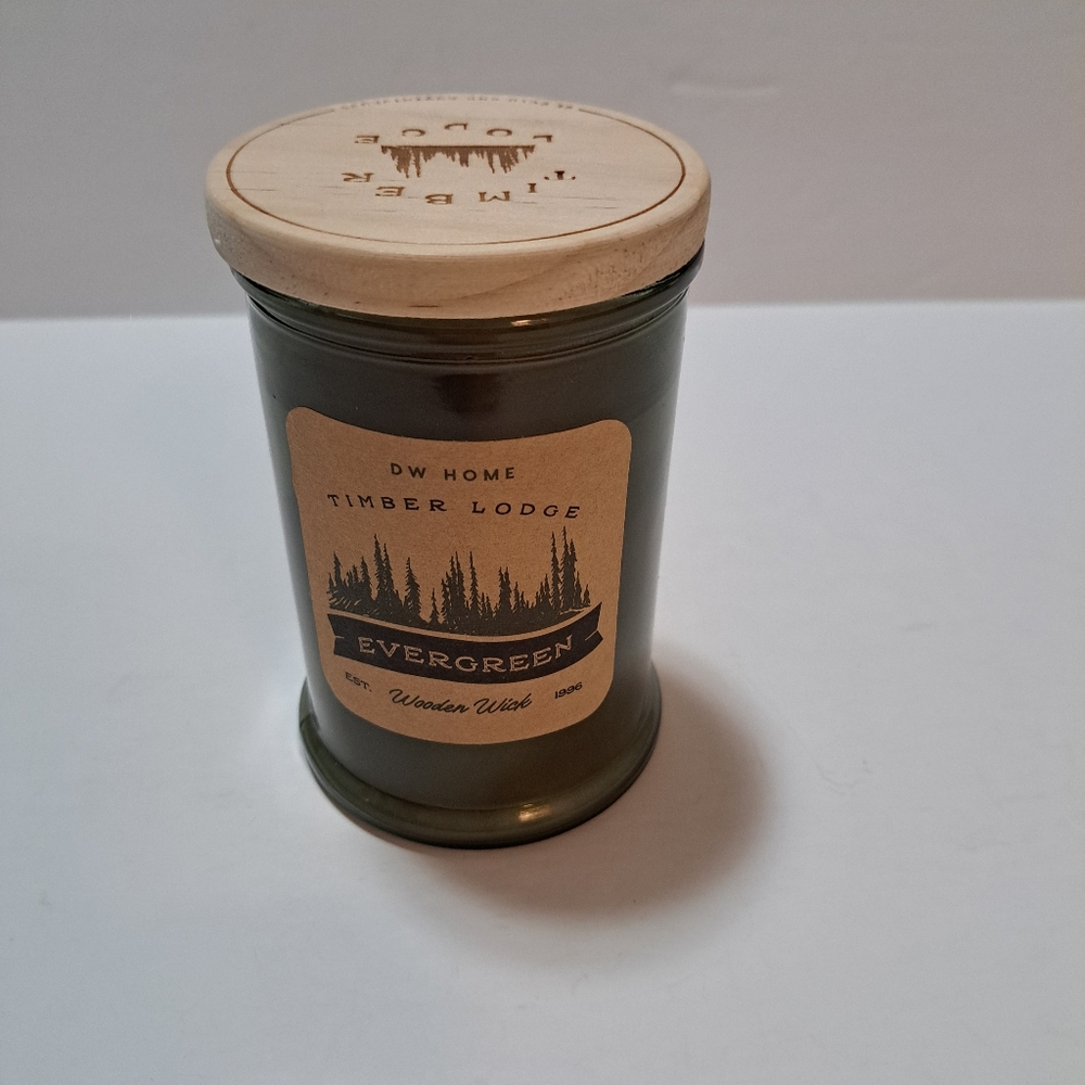 DW Home Evergreen Candle NWOT